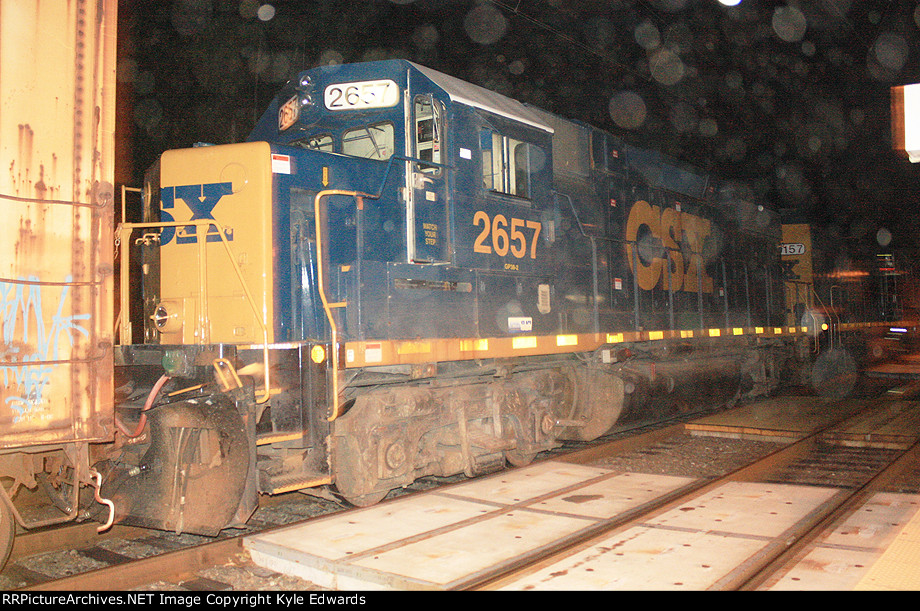CSX GP38-2 #2657 on C746-07